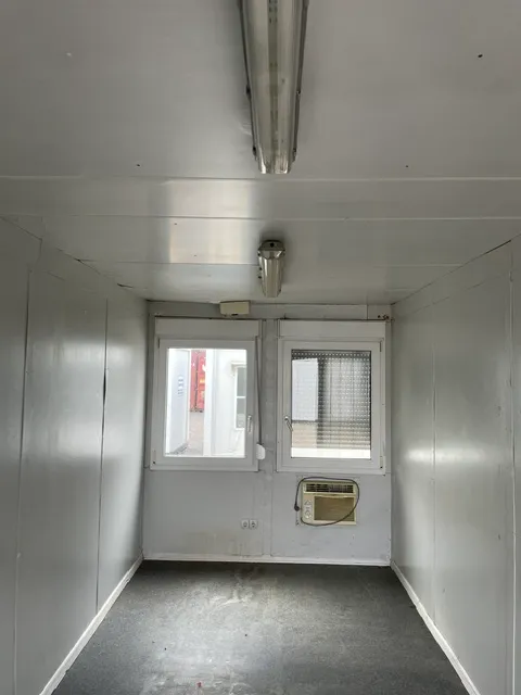 Eladó 20 lábas, használt, feújításra szoruló irodakonténer, 99161