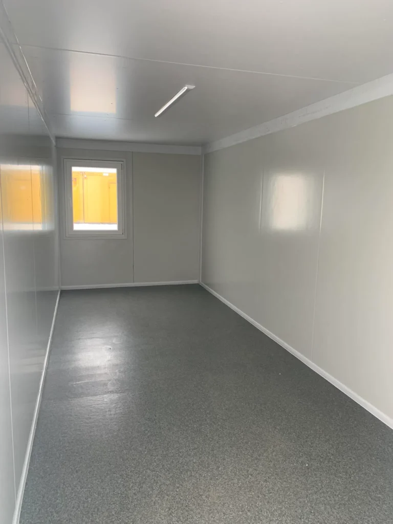 Új 20 láb méretű, szigetelt irodakonténer eladó